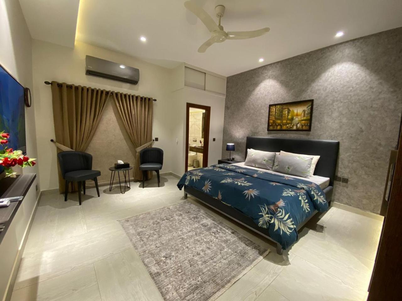 Firefly Retreat-Your Home Away From Home 라왈핀디 외부 사진