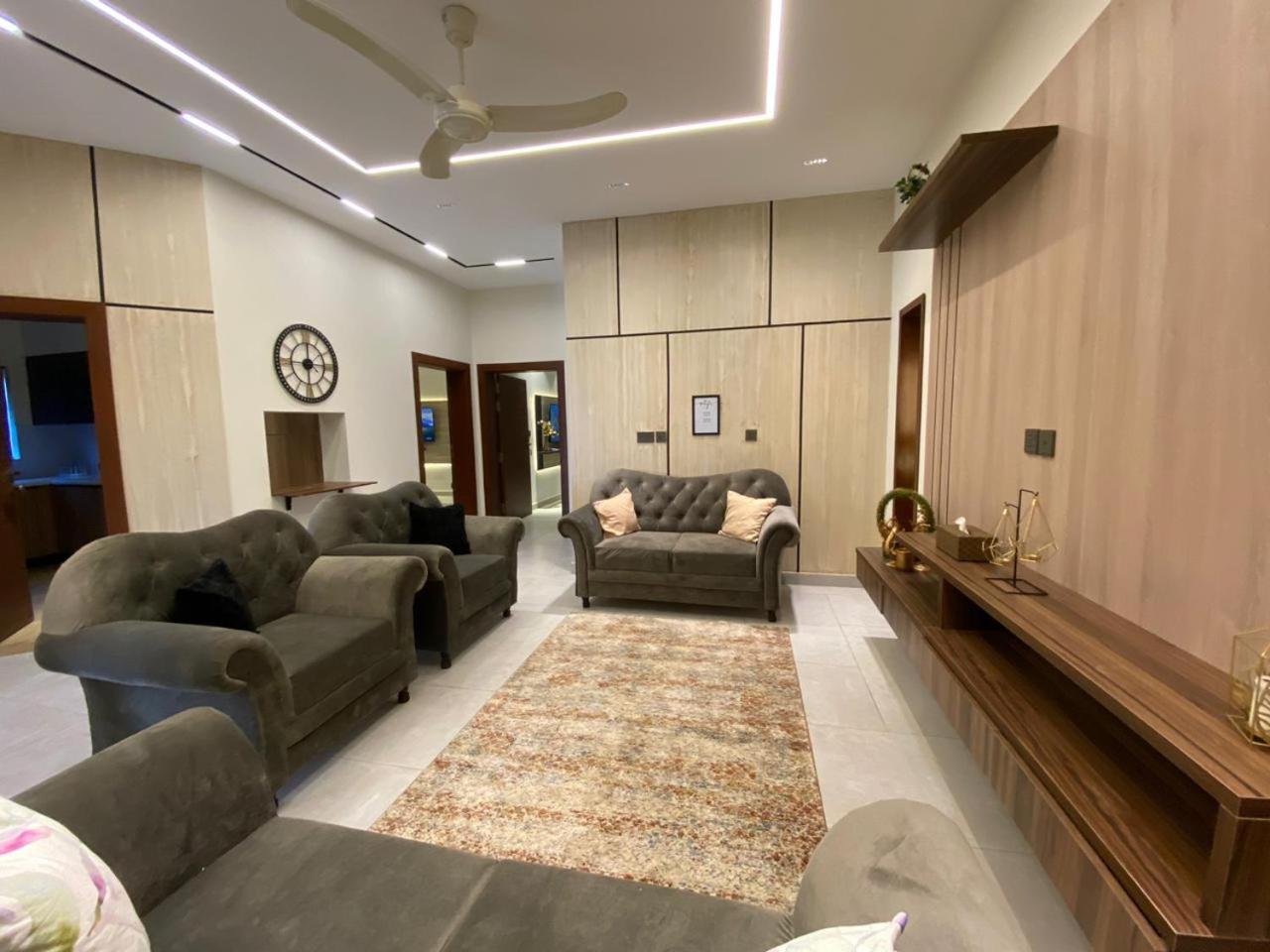 Firefly Retreat-Your Home Away From Home 라왈핀디 외부 사진