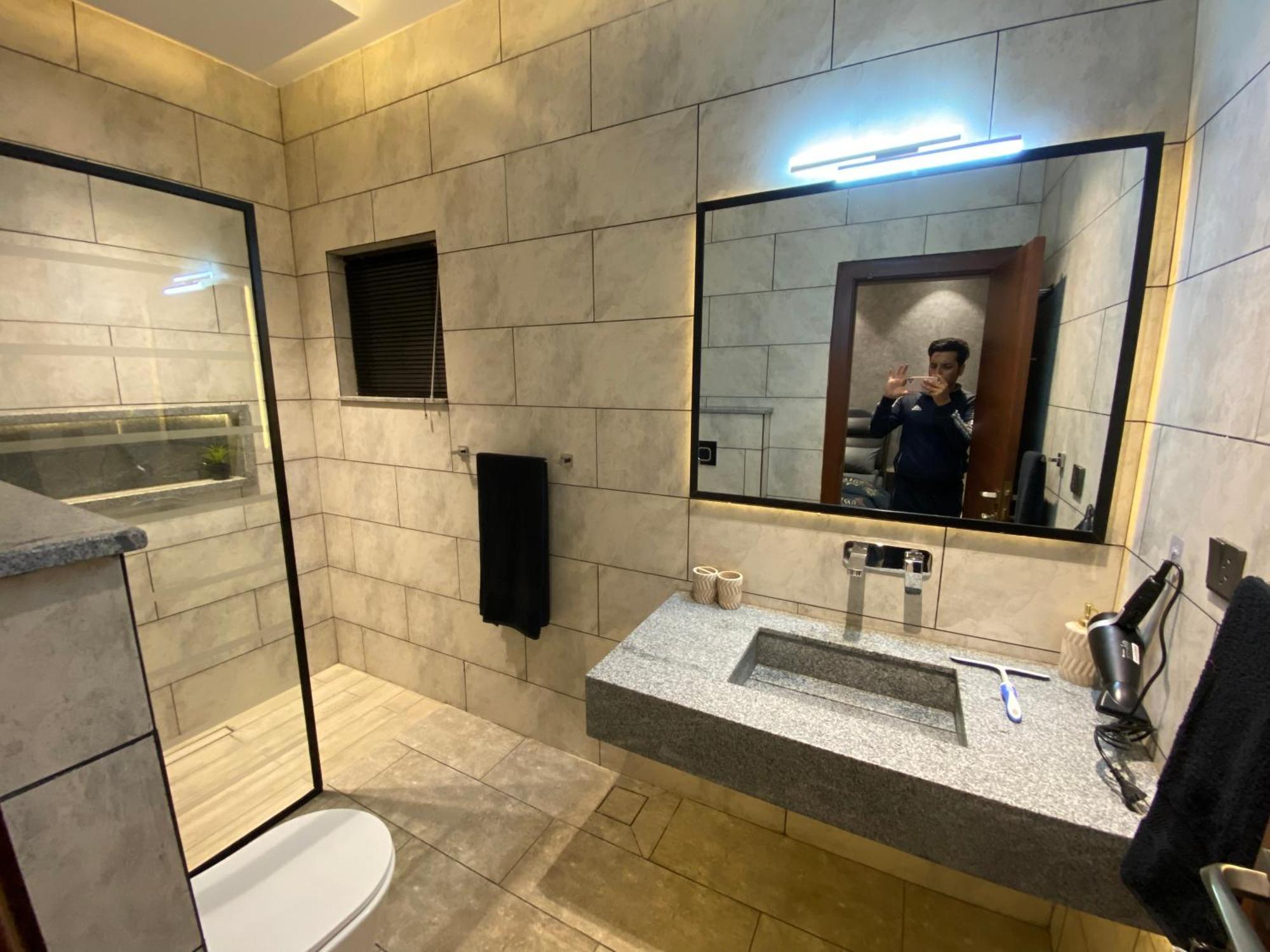 Firefly Retreat-Your Home Away From Home 라왈핀디 외부 사진